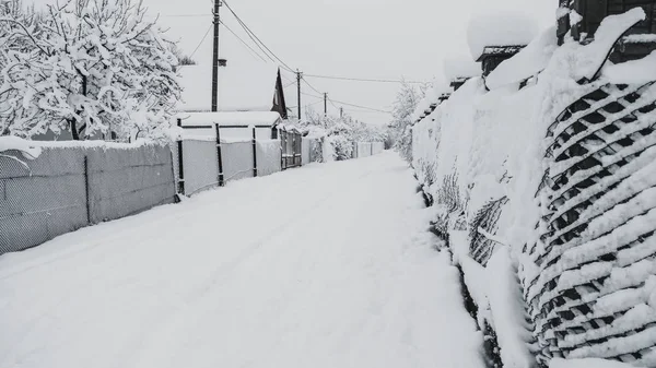Cuento Hadas Mágico Solo Cayó Nieve Desmoronable Calle Vallas Nieve — Foto de Stock
