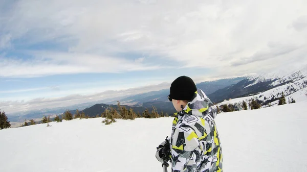 Tipo Está Esquiando Las Montañas Mucha Nieve Cárpatos Chaqueta Esquí —  Fotos de Stock