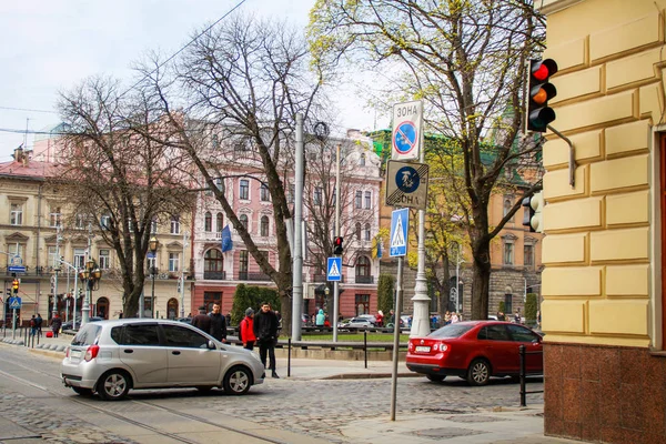 Strade della città di Lvov.Ucraina. Bellissimo architec austriaco — Foto Stock