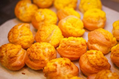 Lezzetli eklekler. Fırında fırın. Şekerleme. Sarı SMA