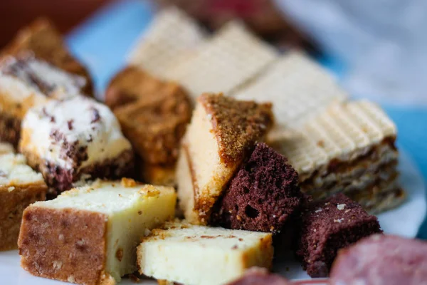 Dulces caseros de la abuela. Tarta de queso, waffles.Ukrainian folklore — Foto de Stock