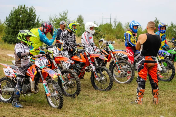 Forma Brillante Motocicletas Entrenamiento Motocross Lviv Ruta Vorotsev Septiembre 2019 — Foto de Stock