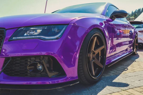 Stence Culture Sports Purple Car Tuning Rubber Stylish Wheels Underestimated — Stock Photo, Image
