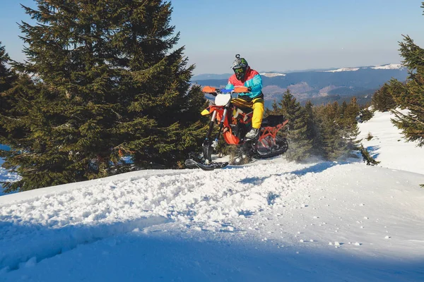 Snowbike Rider Mountain Valley Beautiful Snow Powder Snowdirt Bike Splashes — Stock Photo, Image