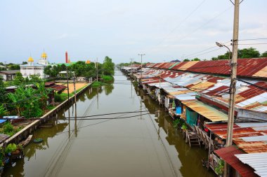 Tayland kırsal Waterfront evi