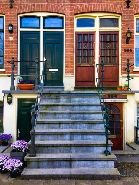 Amsterdam, Hollanda başkentinin.