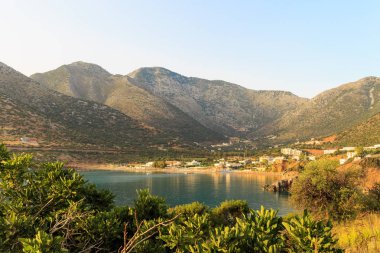 Panorama Bali, güneşli bir sabah erken Crete, Yunanistan
