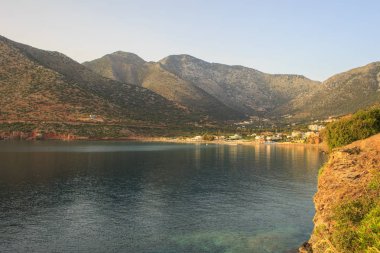 Panorama Bali, güneşli bir sabah erken Crete, Yunanistan