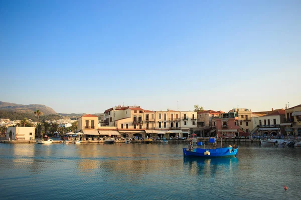 De oude Venetiaanse haven van Rethymnon, Kreta, Griekenland — Stockfoto