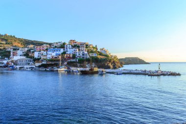 Panorama Bali, güneşli bir sabah erken Crete, Yunanistan
