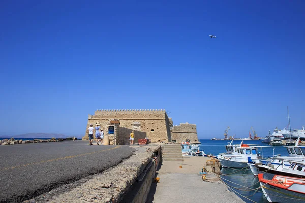 Heraklion haven en Venetiaanse haven in Kreta, Griekenland — Stockfoto