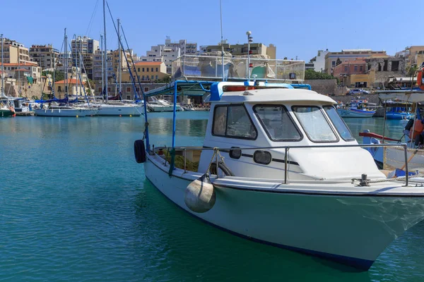 Heraklion haven en Venetiaanse haven in Kreta, Griekenland — Stockfoto