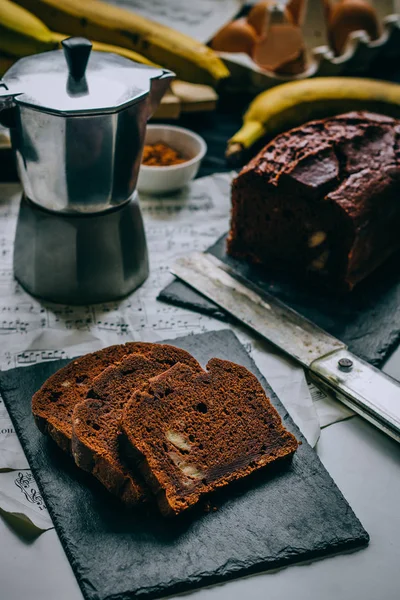 Chocolate Bananbröd Morgon Frukost Med Kaffe Och Kaka — Stockfoto