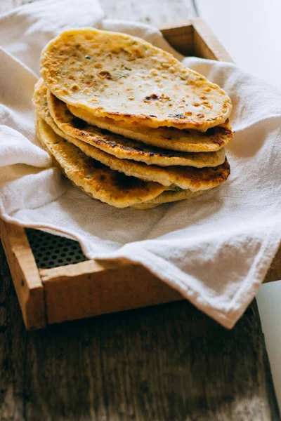 Naan Buatan Sendiri Dengan Topping — Stok Foto