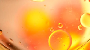 soyut su kabarcıkları ile.