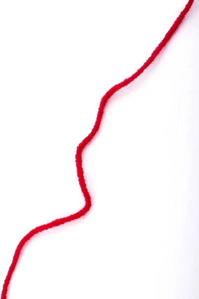 kırmızı iplik yandan