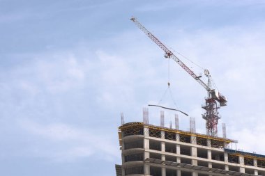 çok katlı bina inşaatı. İnşaat Vinç