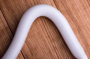 Sıhhi tesisat yakın çekim. drenaj borudan. Kanal Karıştırıcı