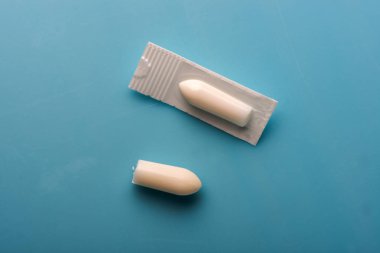 Rektal fitil. vajinal fitil. bir antibiyotik ile mumlar. zayıflama mumlar. Fade mumlar. kontraseptif mumlar