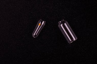 şırınga yakın. enjeksiyon şişesi