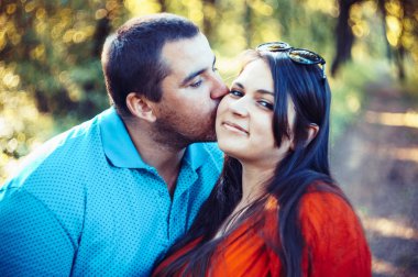 Mutlu çift romantik vakit geçiriyor