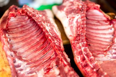 Masada köyün geleneksel ev yapımı domuz eti