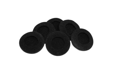 Beyaz bir arka plan üzerinde izole kulak yastıkları