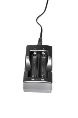 Batarya Charger beyaz arkaplanda izole edildi