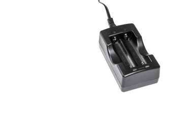 Batarya Charger beyaz arkaplanda izole edildi