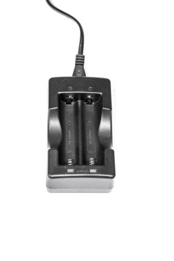 Batarya Charger beyaz arkaplanda izole edildi