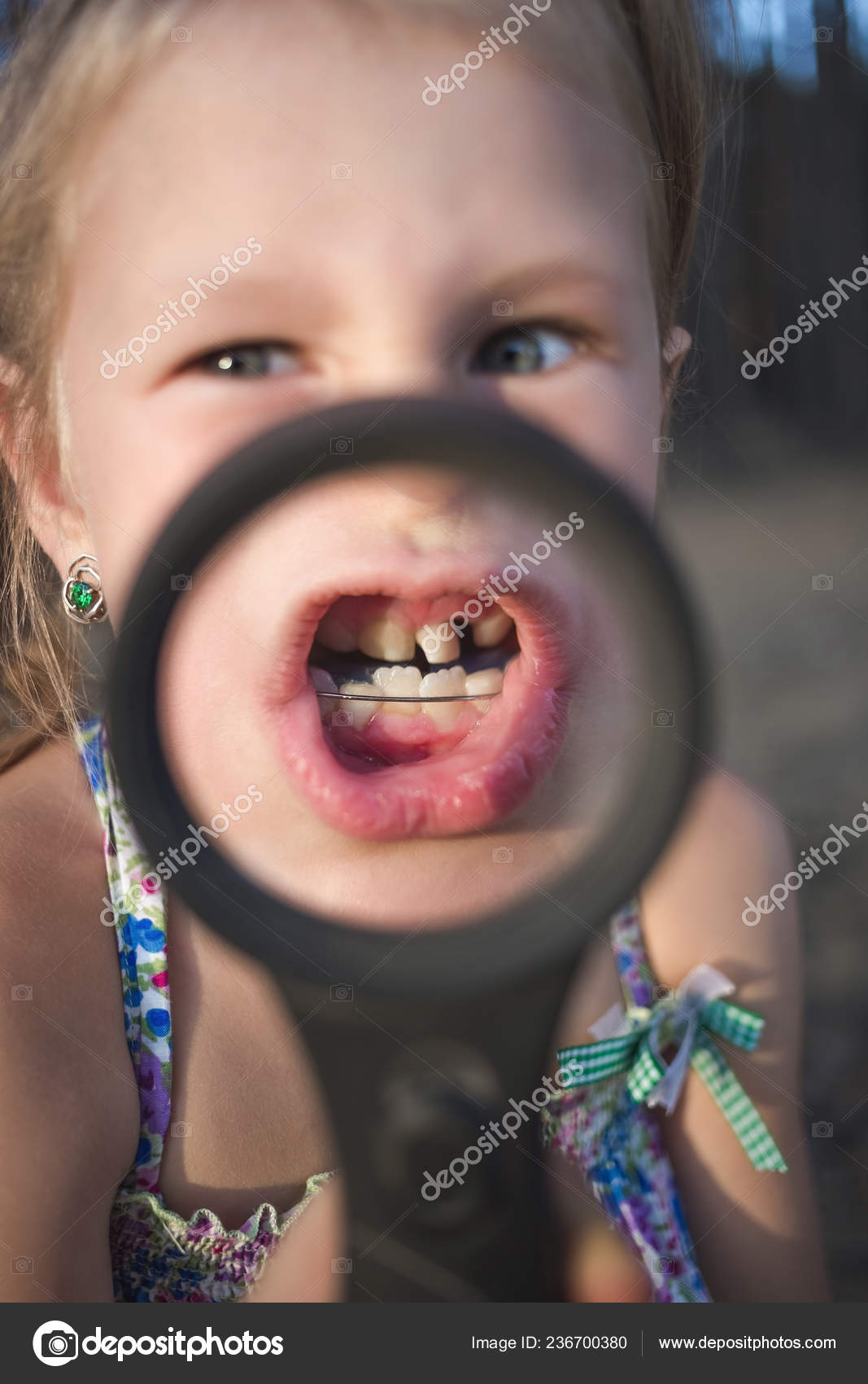 girl with fucked up teeth free pics hd
