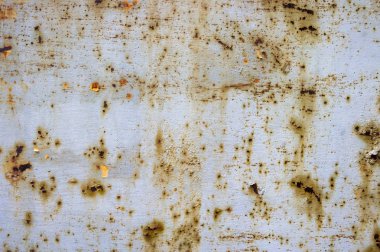 Eski paslı boyalı metal yüzeye