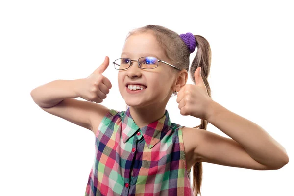 Little Cute Girl Okularach Pozowanie Białym Tle Dziecko Słabym Widzeniem — Zdjęcie stockowe