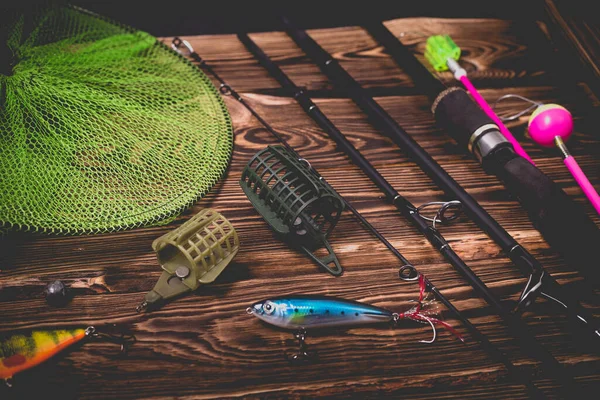 Рыболовные Снасти Деревянном Фоне Студийное Фото Виньеткой — стоковое фото