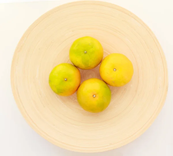 Frische Reife Grüne Und Orangefarbene Mandarinen Zitrusfrüchte Mandarinen Früchte Auf — Stockfoto