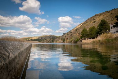 yaz günlerinde nehir
