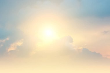 Gökyüzü bulutlu doğal