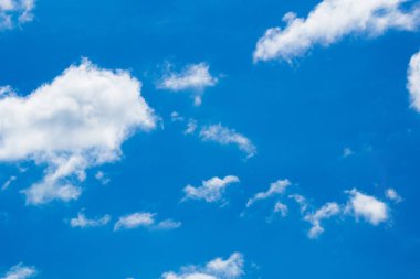 Gökyüzü her gün ve hissediyorum mutlu yolculuk.