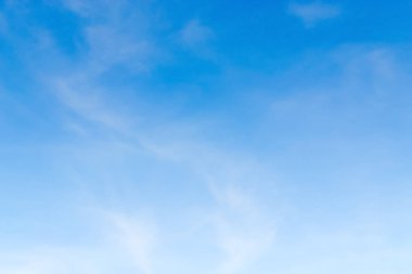  Sabah gündoğumu Tayland Doğu kıyısında parlak ve renkli gökyüzü nerede görünüyor günüdür.