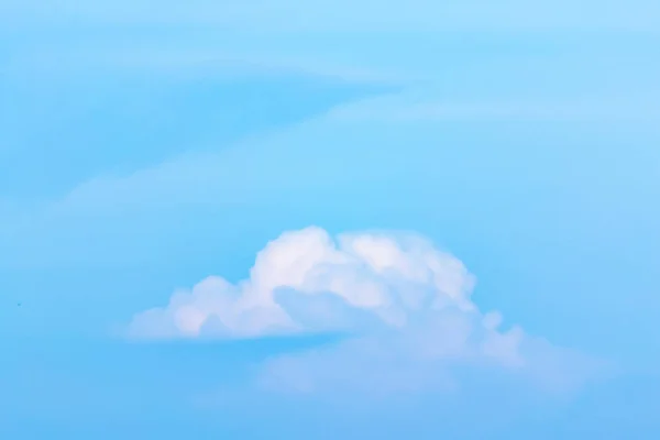 Himmel Mit Wolken Die Sich Mit Dem Wind Bewegen — Stockfoto