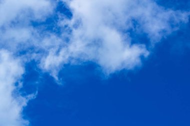 A yaz gökyüzüne her gün ve hissediyorum mutlu yolculuk Tayland