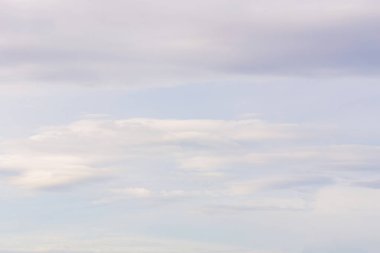 Gökyüzü güzel oluşturulan bir doğa sanatıdır gibi.