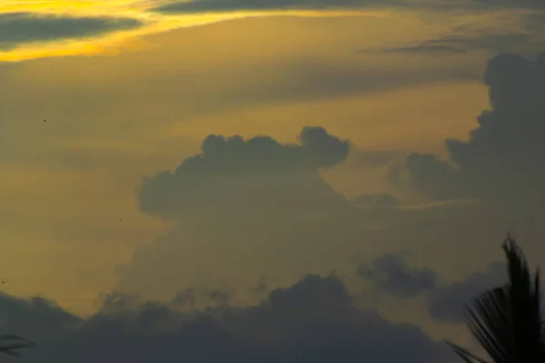 Cielo Matutino Con Sol — Foto de Stock