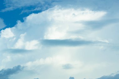 Gökyüzü her gün ve hissediyorum mutlu yolculuk Tayland.