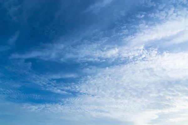 Klimatisches Wetter Bewölkten Sommer — Stockfoto