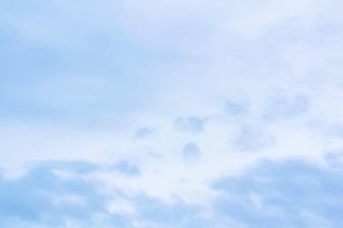 Gökyüzü her gün ve hissediyorum mutlu yolculuk.