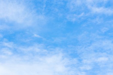 Gökyüzü görmek gün renkleri dolu ki, bu bir mucize..