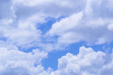  mavi bulutlu gökyüzü arkaplanı.