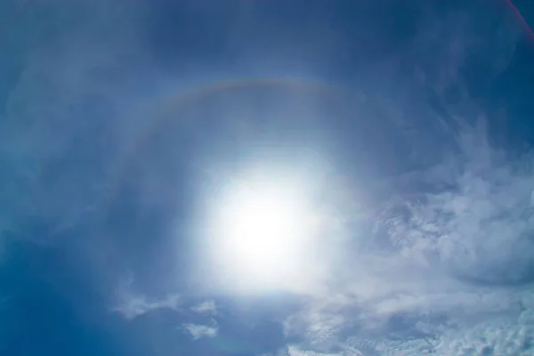 Ciel Nuageux Avec Nuages Soleil Brillant — Photo