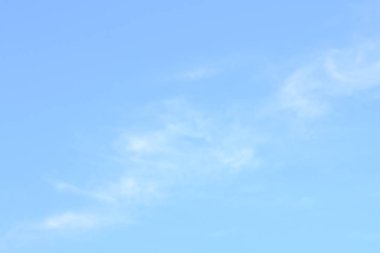  Mavi gökyüzü arka plan ile fantastik beyaz bulutlar